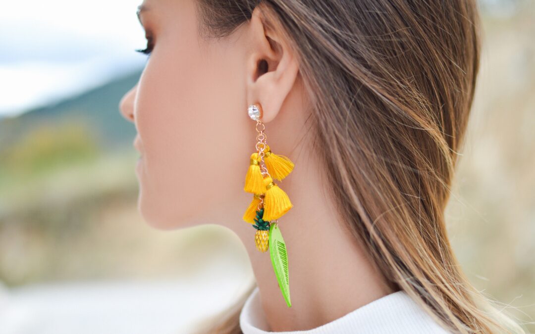 What are Ostentatious Earrings?